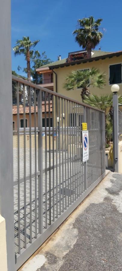 Appartamento La Spiaggia 博尔迪盖拉 外观 照片